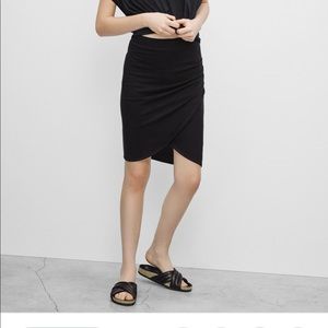 Aritzia Wilfred free Tyra skirt xxs